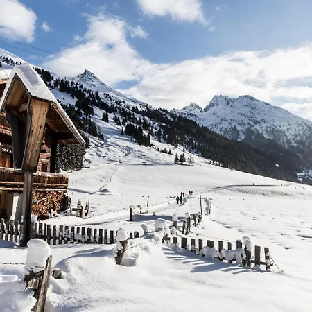Gaestehaus Tauernhaus Pensión