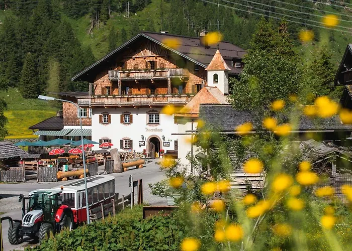 ゲストハウス Gaestehaus Tauernhaus 3*