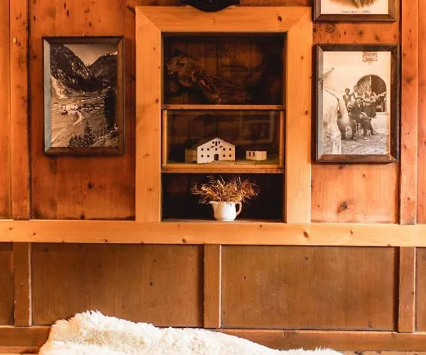 ゲストハウス Gaestehaus Tauernhaus