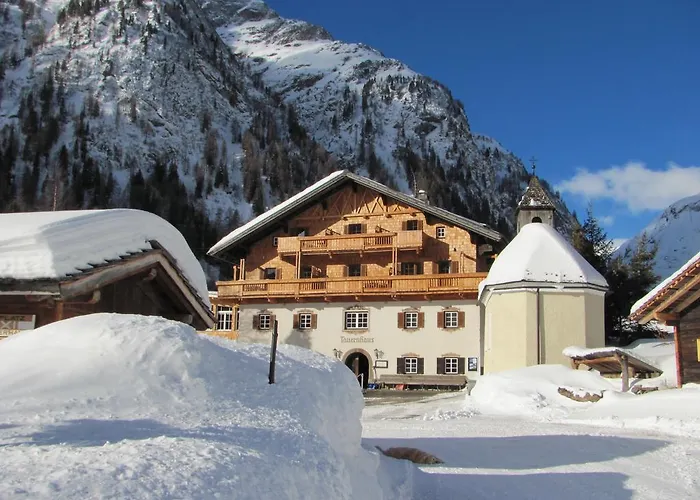 Gaestehaus Tauernhaus ゲストハウス 3*