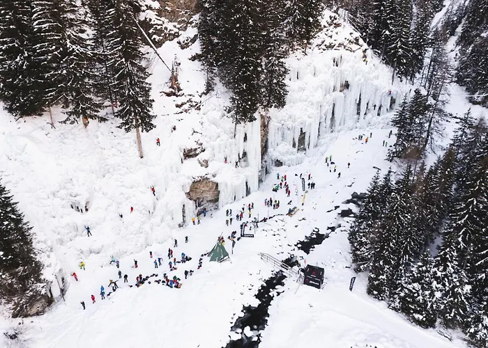 ゲストハウス Gaestehaus Tauernhaus