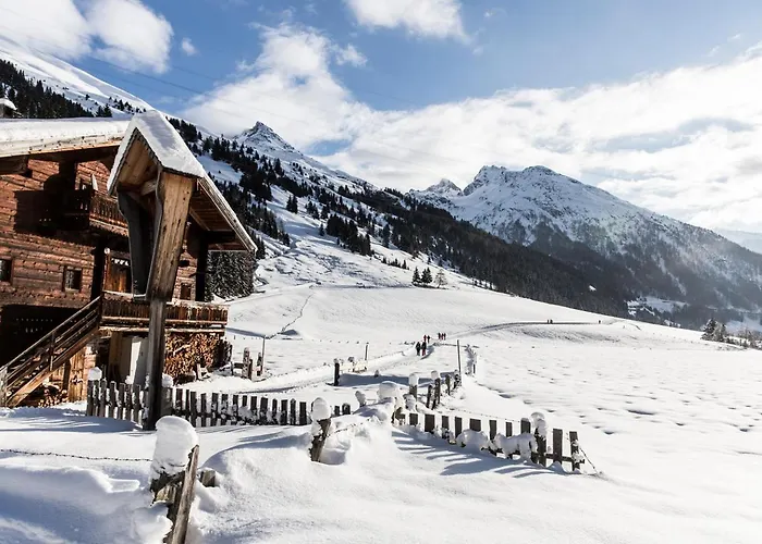Gaestehaus Tauernhaus ゲストハウス